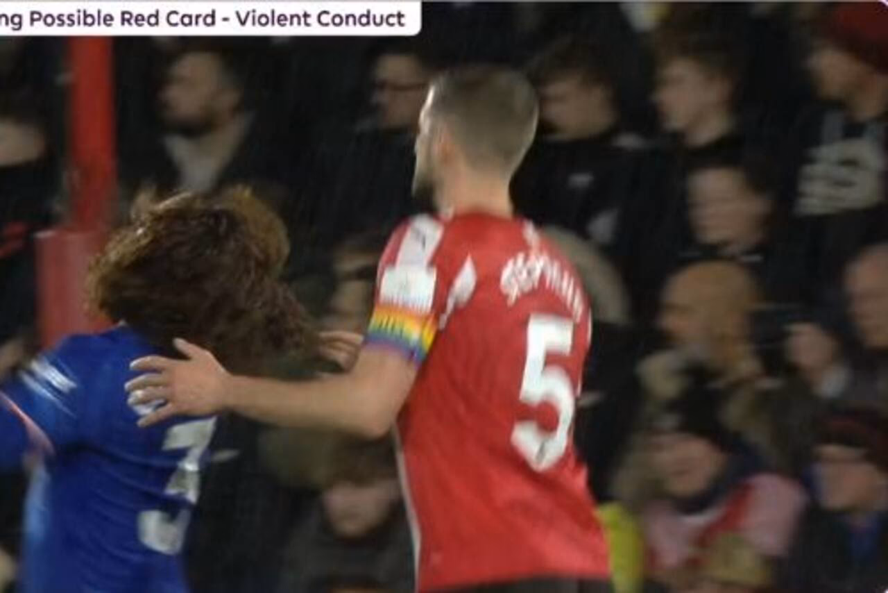 ¿Qué jugador pasó del Chelsea al Arsenal?