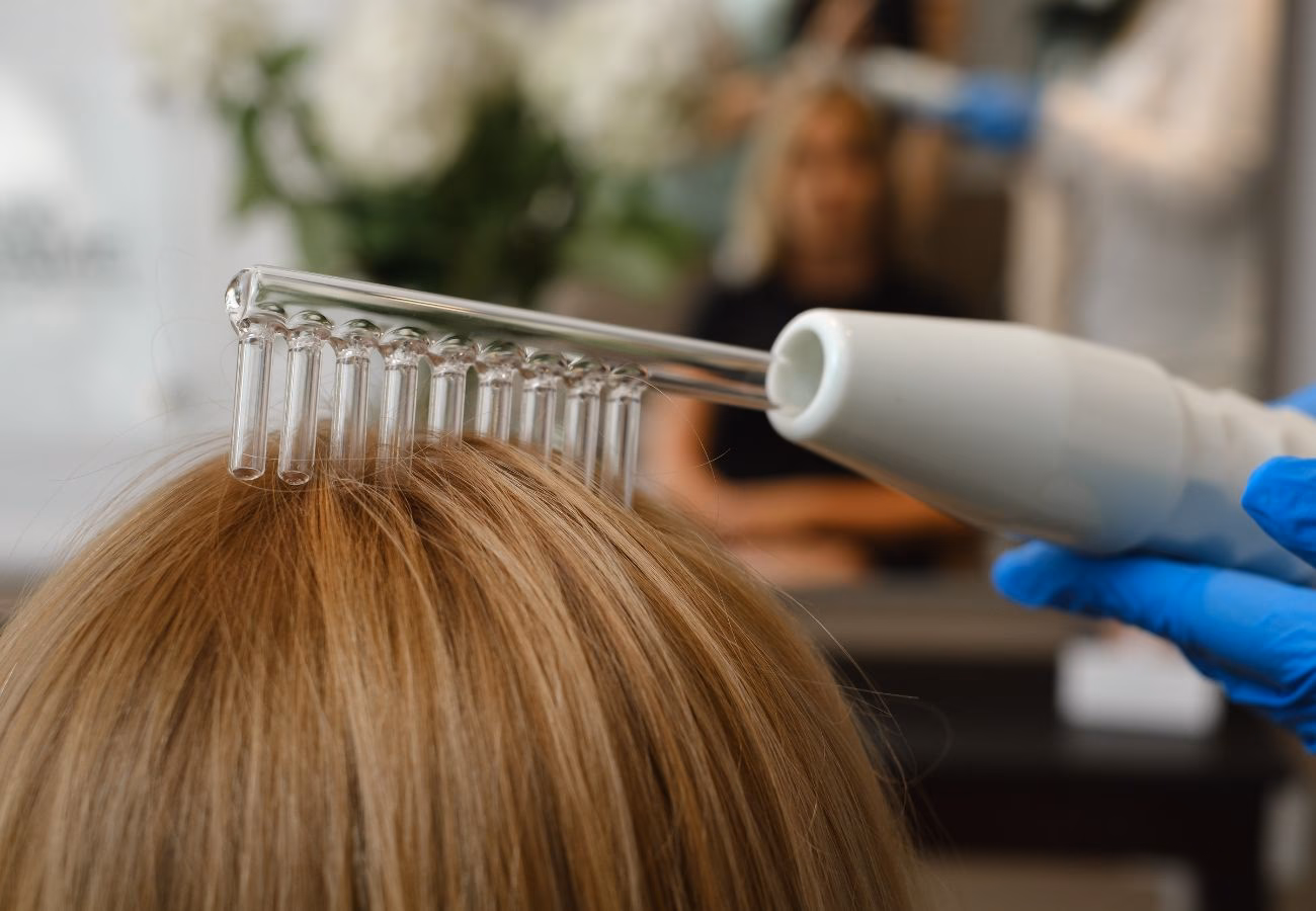 ¿Qué frecuencia es mejor para detener la caída del cabello?