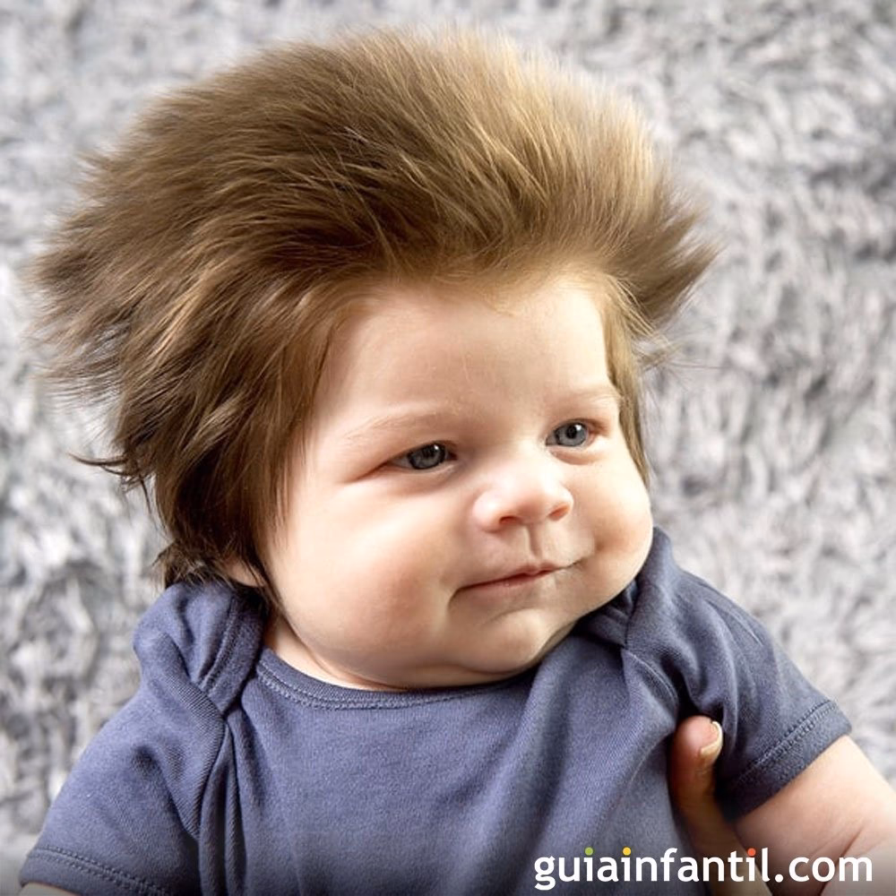 ¿Por qué mi bebé tiene mucho pelo en el cuerpo?