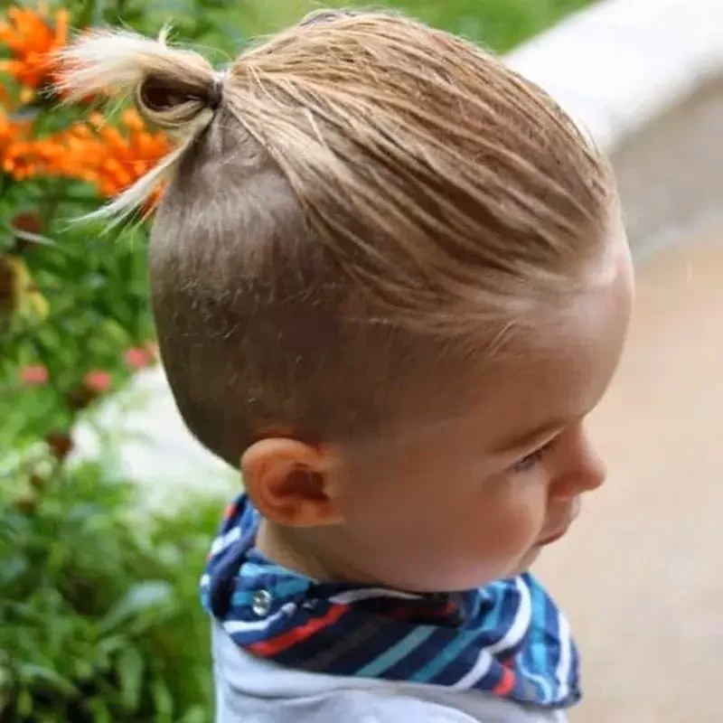 ¿Cuándo tiene el pelo largo un bebé?