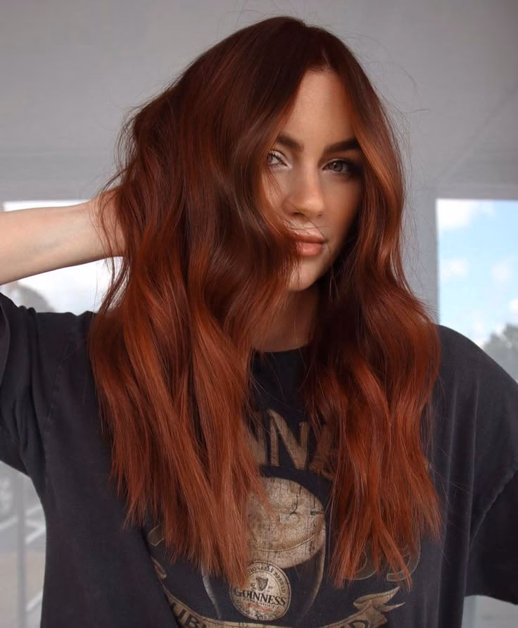 ¿Cómo se le llama al color naranja rojizo?