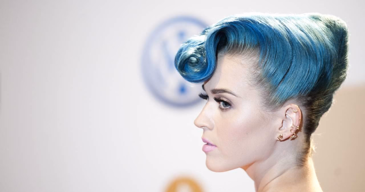 ¿En qué año Katy Perry tenía el pelo azul?