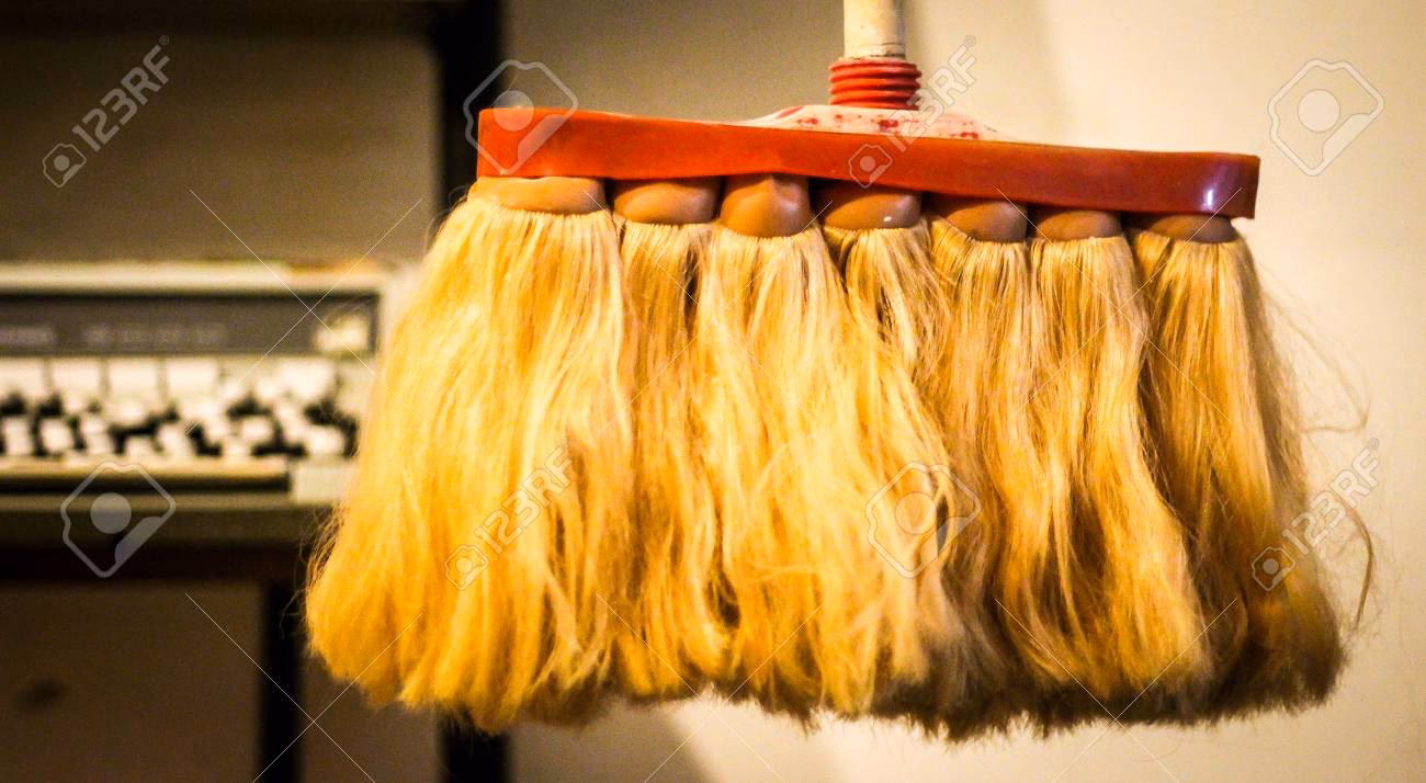 ¿Por qué mi cabello parece una escoba?