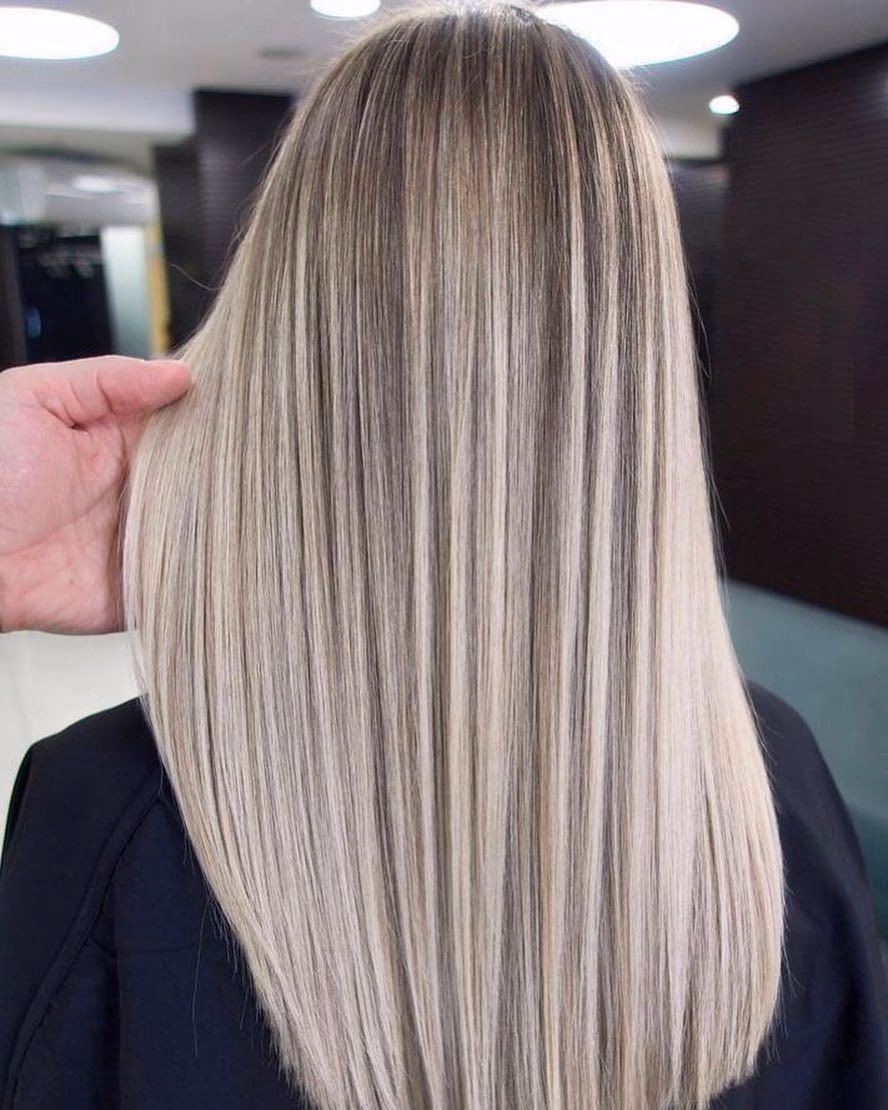 ¿Qué le pasa al pelo cuando lo decoloras?