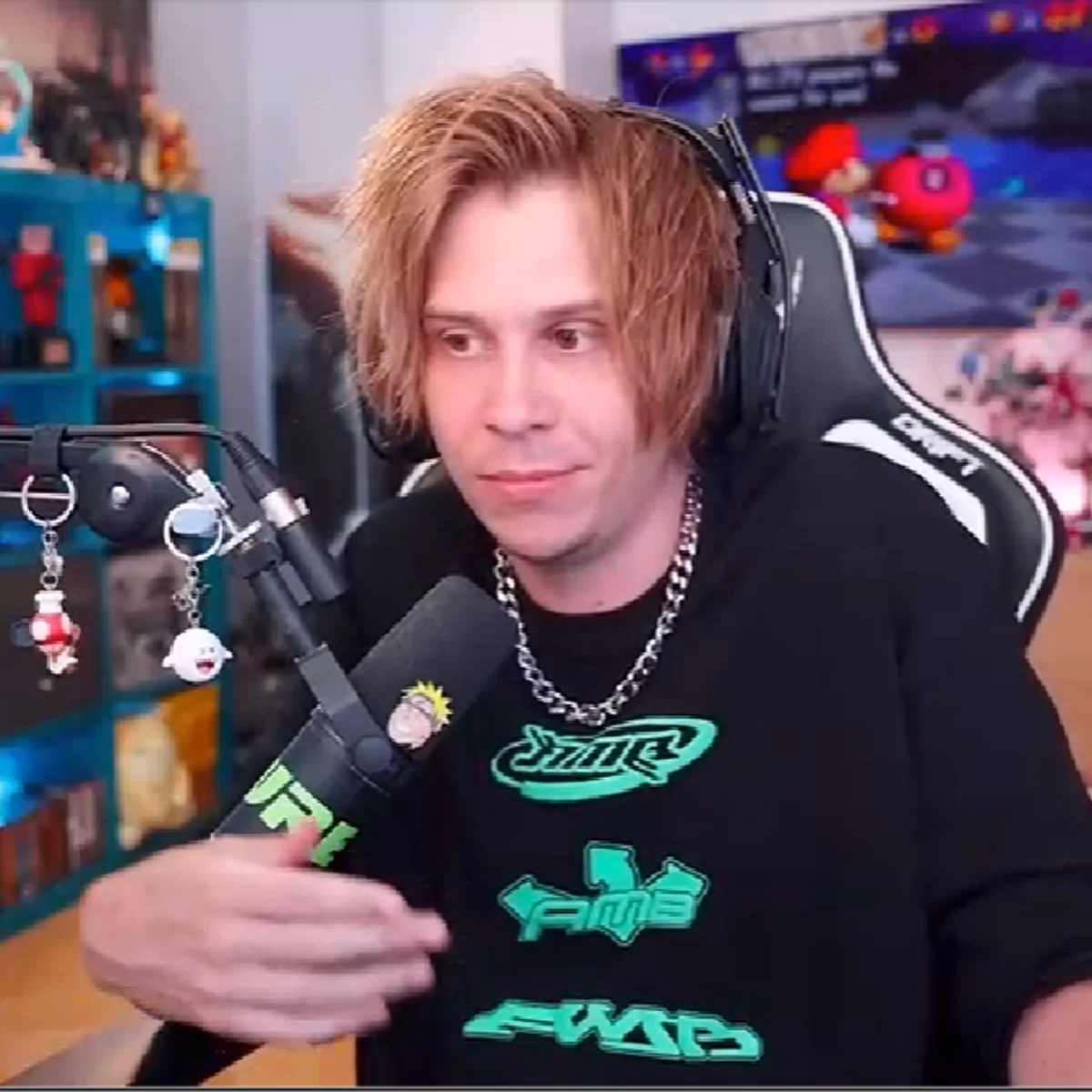 ¿Cuál es el color de ojos del rubius?