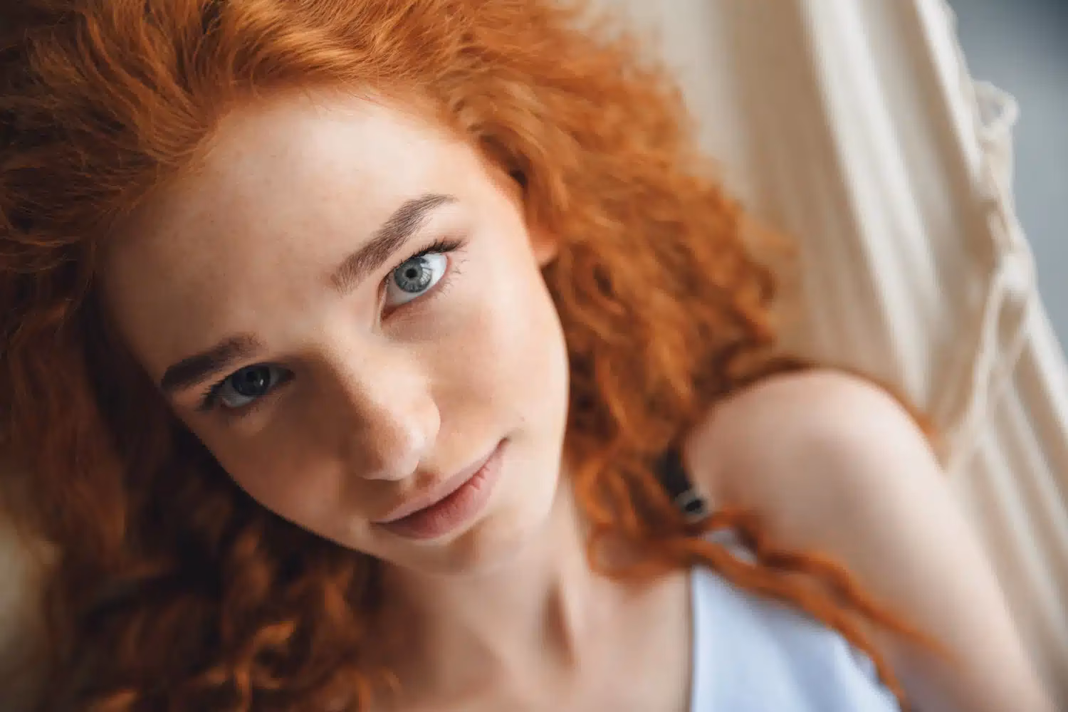 ¿Cómo se llama el cabello rojo natural?