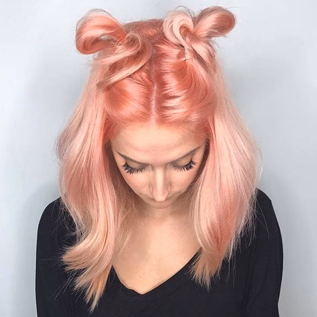 ¿Cómo hacer que el cabello sea rosa melocotón?