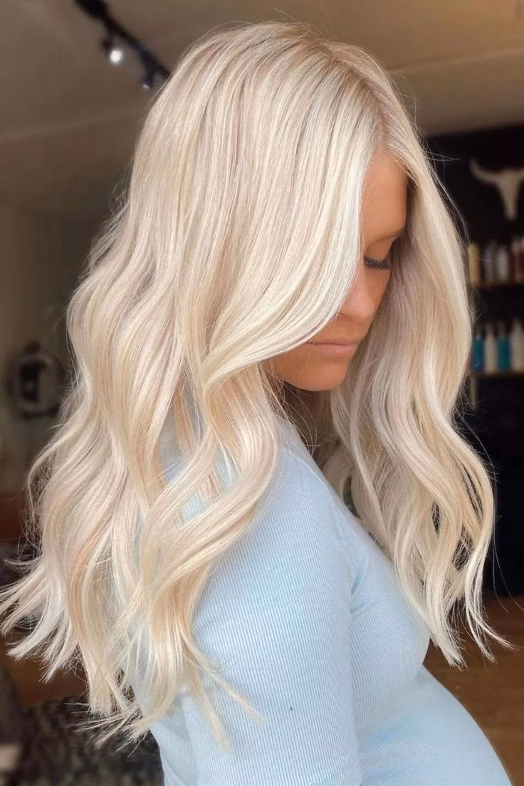 ¿Qué es el color de cabello rubio crema?