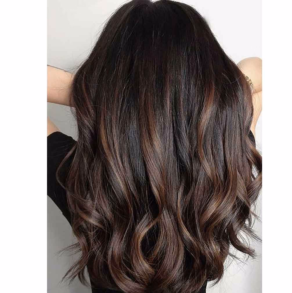 ¿Cómo queda la henna en el cabello castaño oscuro?