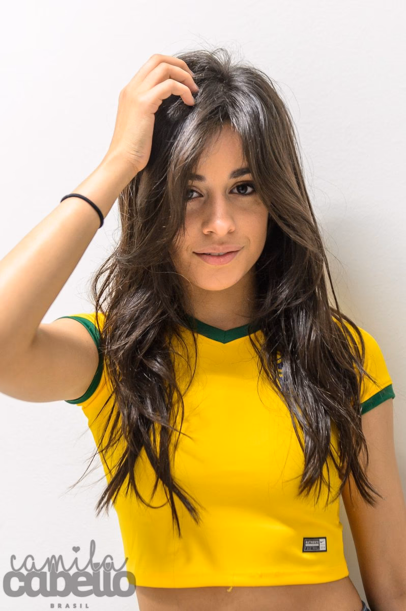 ¿Camila Cabello tiene una línea de ropa?