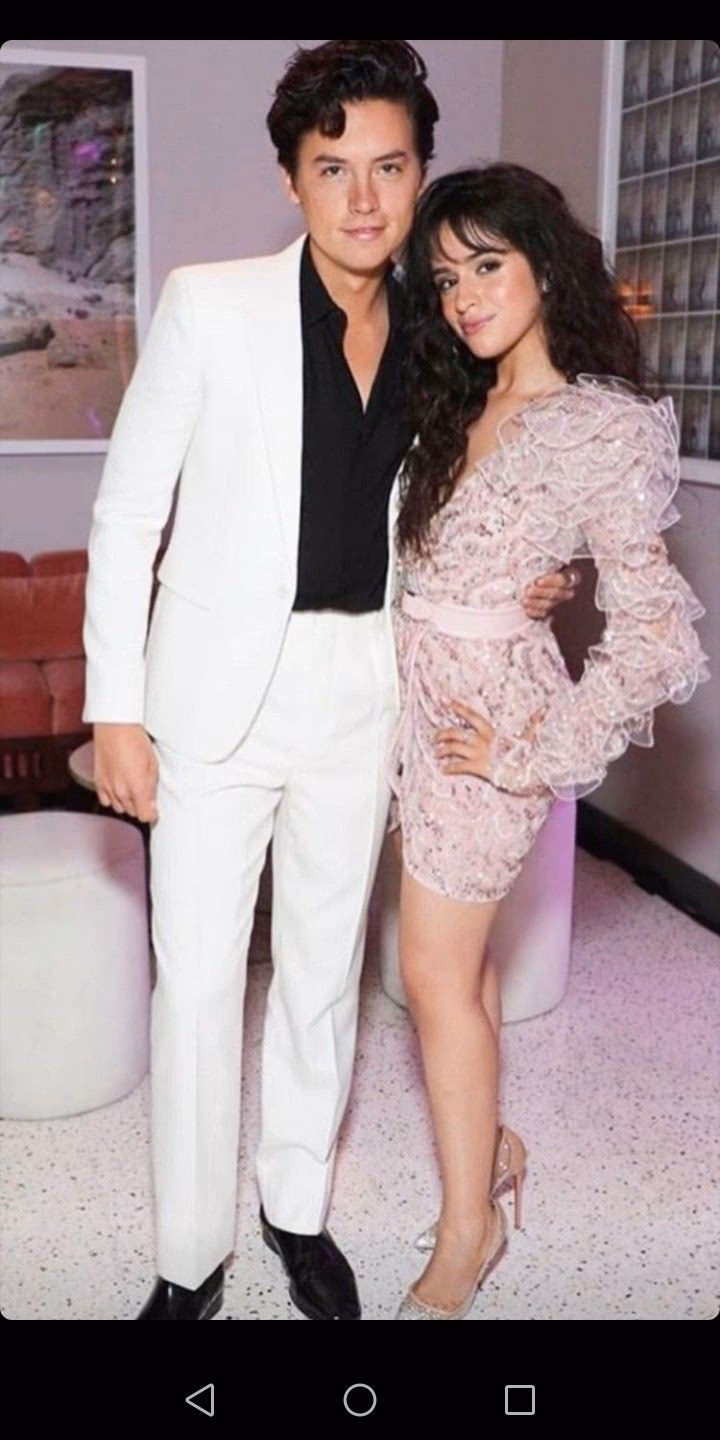 ¿Cuándo terminó la relación de Lili Reinhart y Cole Sprouse?