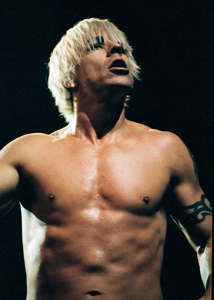 ¿Quién es el vocalista de Red Hot Chili Peppers en 2025?