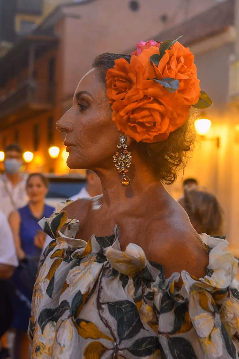 ¿Quién fue la artista mexicana con flores en el cabello?