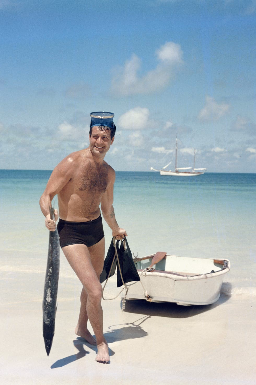 ¿Cómo se llama el personaje de anime que tiene el pelo blanco?