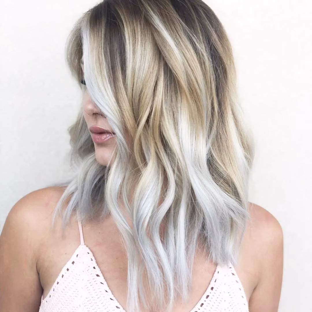 ¿De qué color es el cabello de coco?