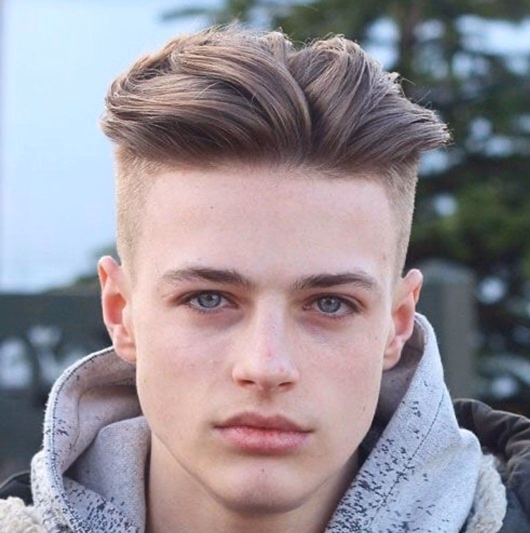 ¿Cómo tratar el cabello de longitud media para hombres?