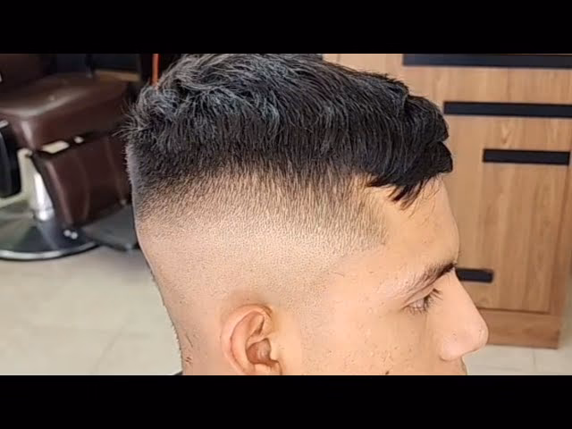 ¿Cómo puedo ocultar un mal corte de pelo?