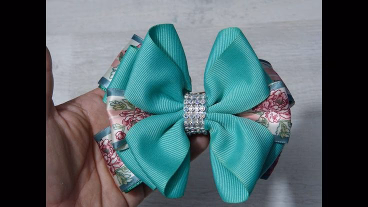 ¿Cómo hacer lazos con cinta?