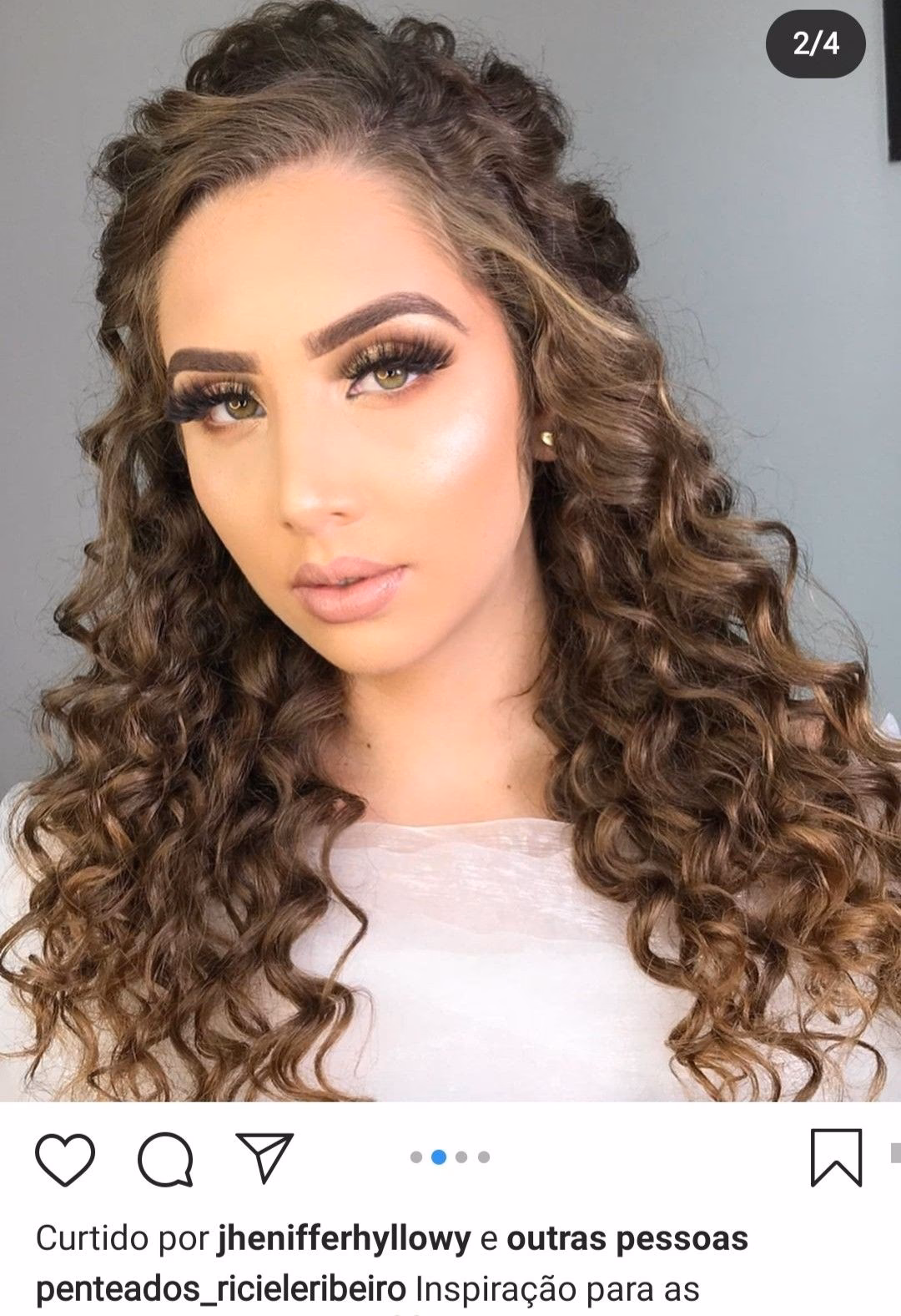 ¿Cómo rizar el cabello para un evento de noche?