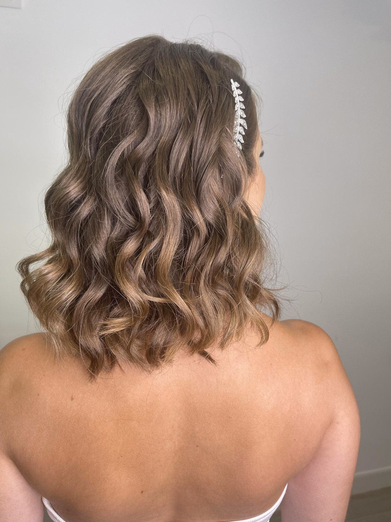 ¿Cómo acondicionar el cabello hasta los hombros?