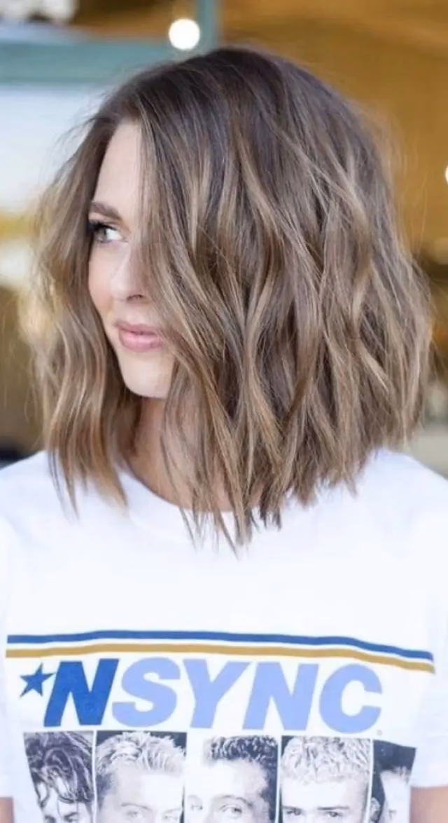 ¿Cómo luce un corte de pelo biselado?