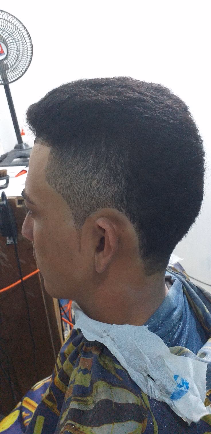 ¿Cuál es la teoría del corte de pelo para niñas?