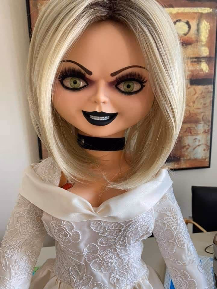 ¿De qué color es el cabello de Tiffany en Chucky?