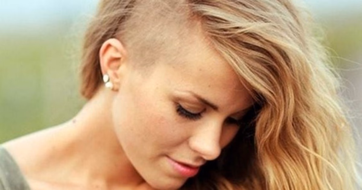 ¿Qué significa raparse un costado de la cabeza?