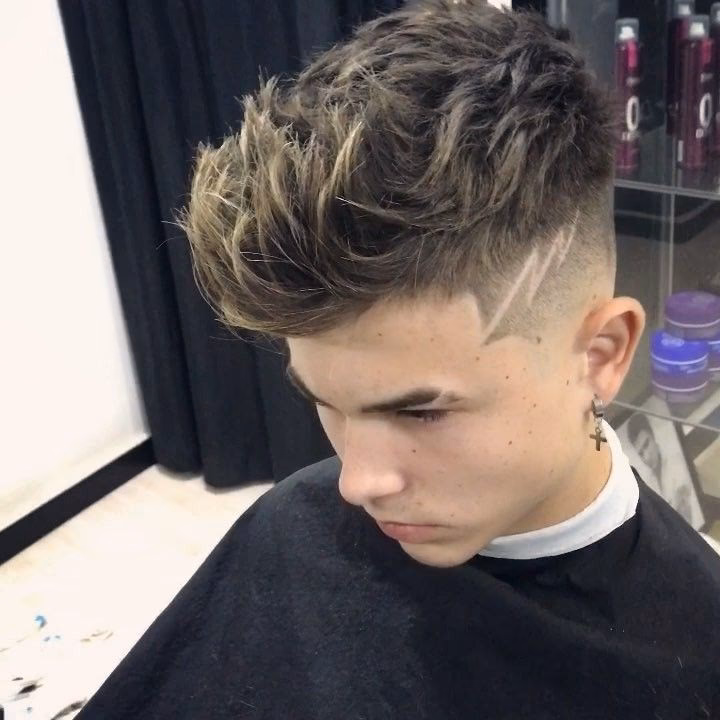 ¿Cuál es el área entre las cejas y la línea del cabello?