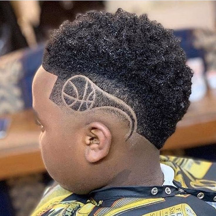 ¿Por qué los jugadores de baloncesto tienen el pelo corto?