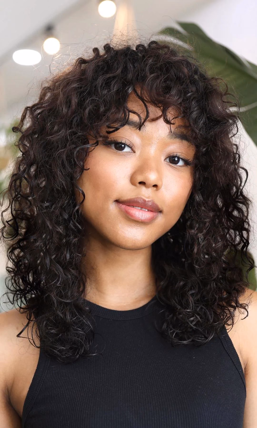 ¿El cabello ondulado debe cortarse en capas?