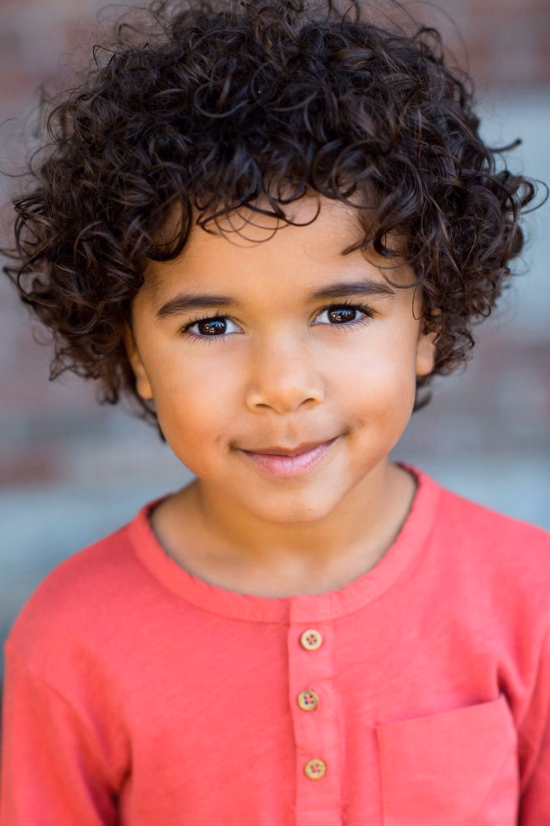 ¿Qué corte es mejor para los niños con cabello rizado?