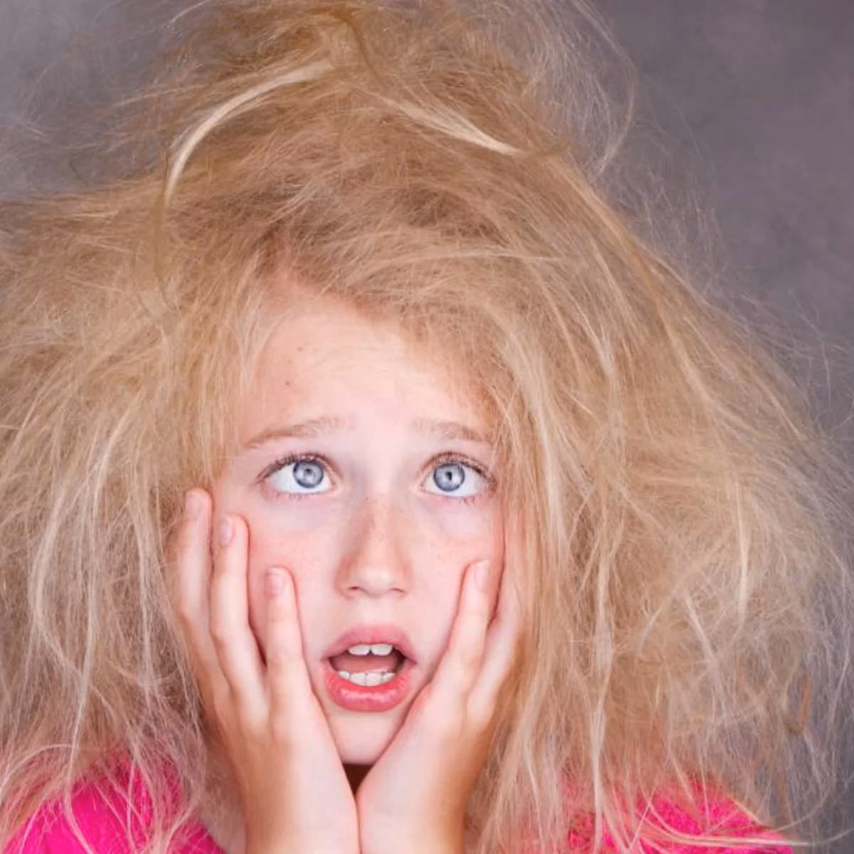 ¿Por qué no me crece el pelo parejo?