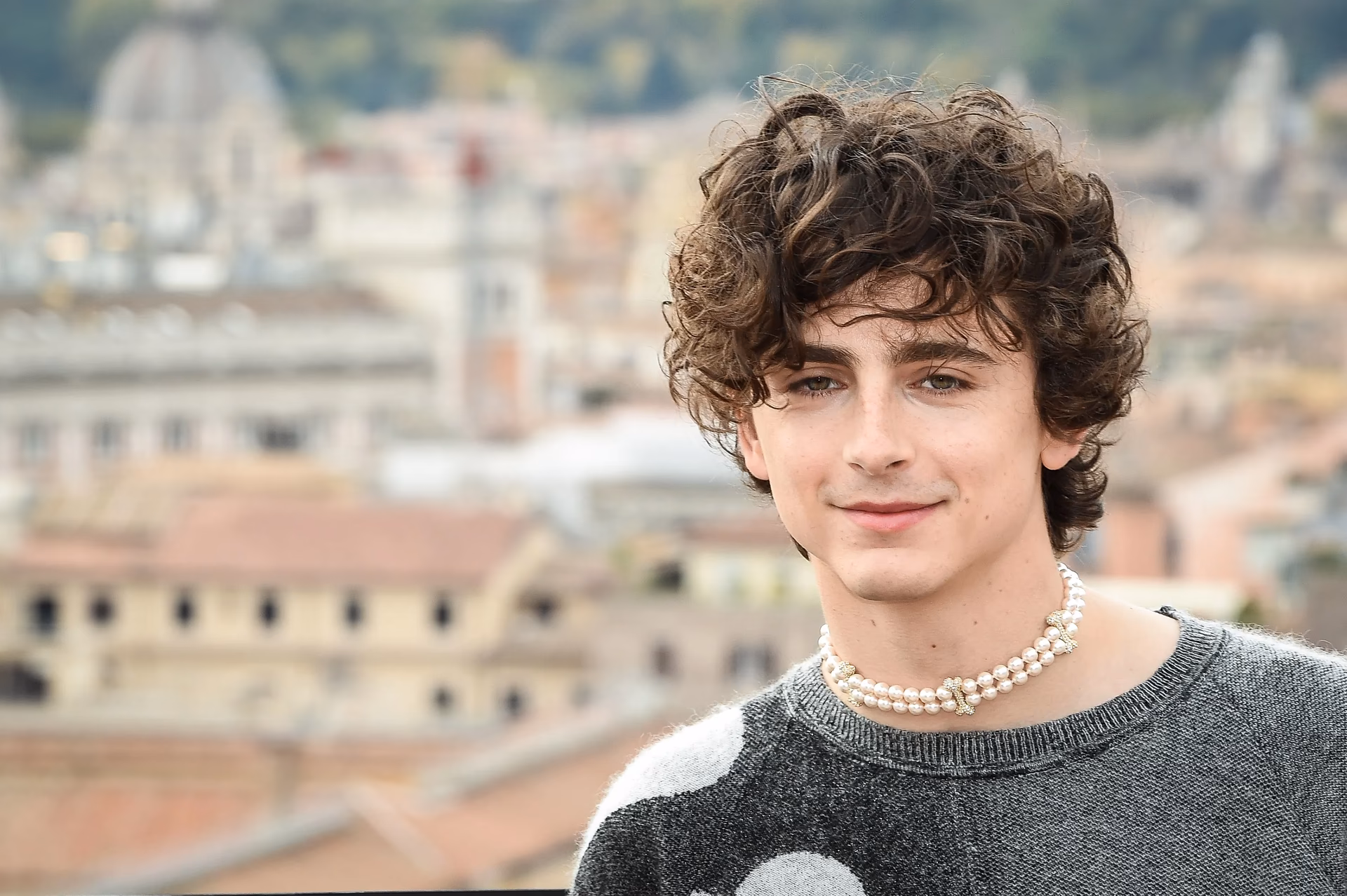 ¿Cómo cuidar tu ondulado permanente hombre?