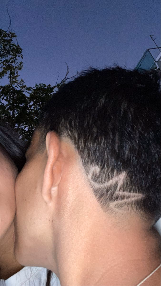 ¿Qué significa la M en el pelo?