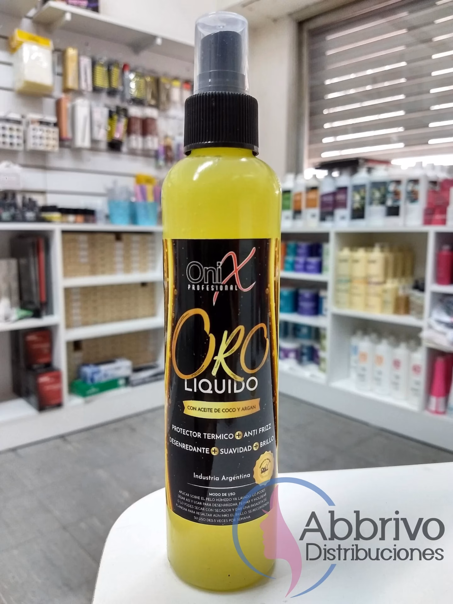 ¿Qué beneficios tiene el oro líquido en el cabello?