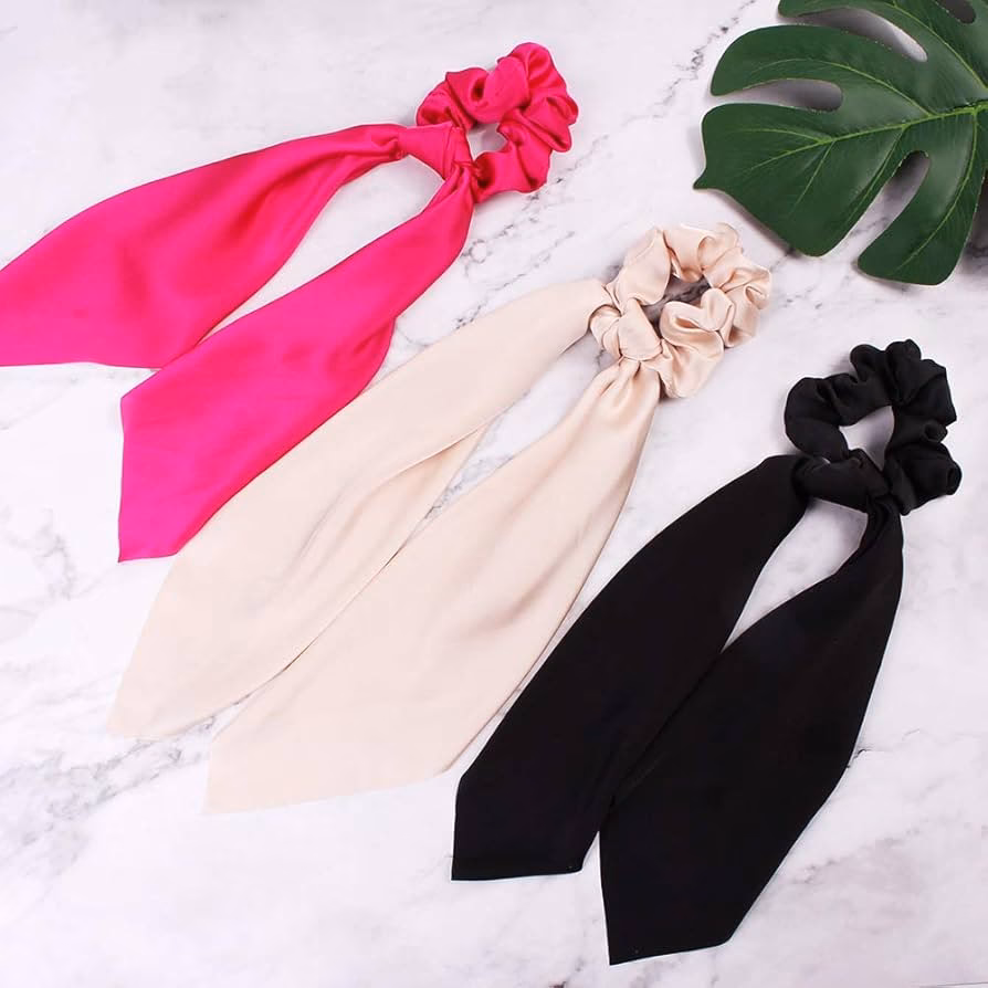 ¿Qué hace la tela de seda en el cabello?