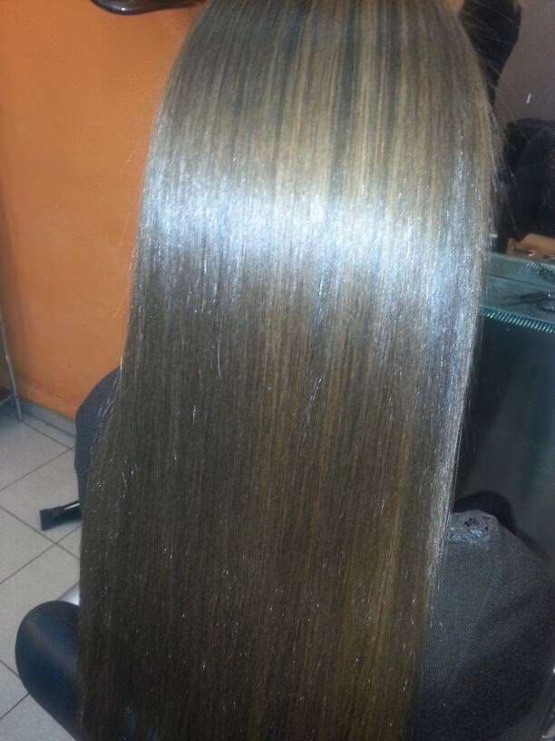 ¿Qué daña más el cabello, la permanente o el alisado?