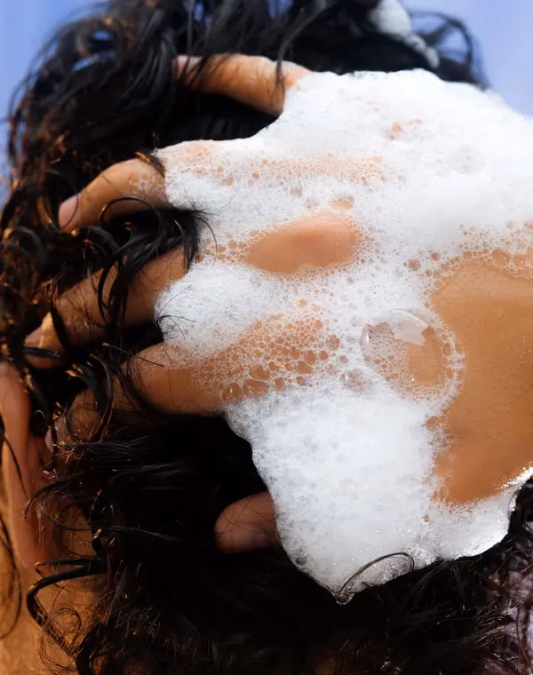 ¿Qué pasa si me lavo todos los días la cabeza?