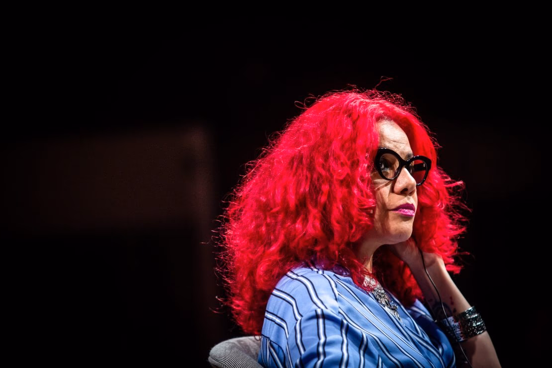 ¿Qué significa el color rojo en el feminismo?