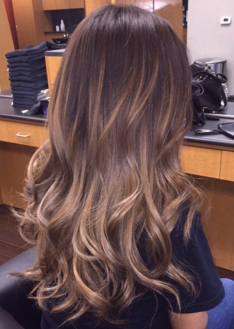 ¿Cuál es la diferencia entre balayage y iluminación?