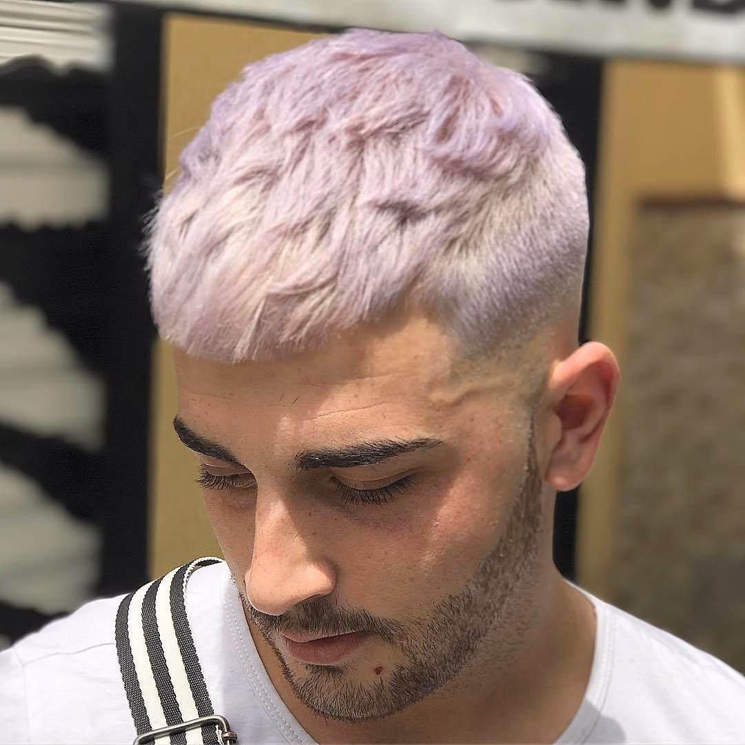 ¿Cuál es el significado del cabello rosa?