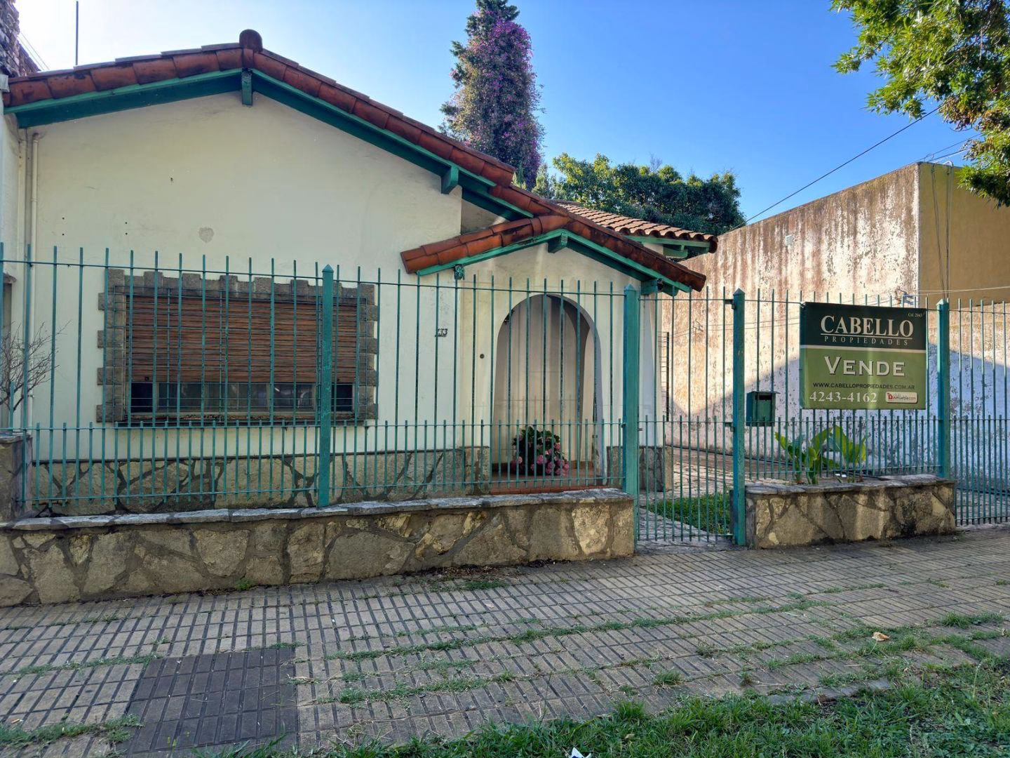 ¿Cómo se paga a una inmobiliaria?