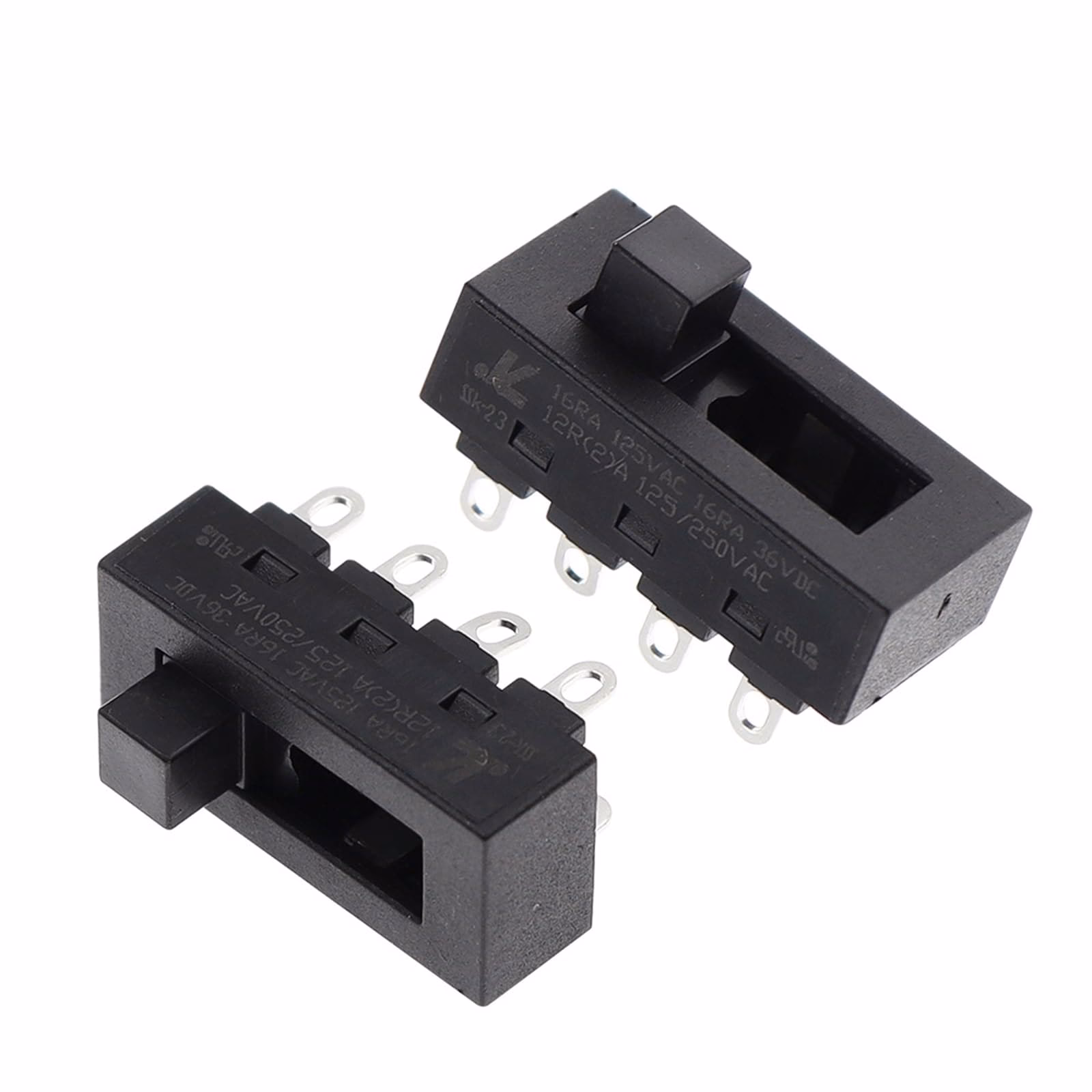 ¿Cuál es el voltaje de una secadora de pelo?