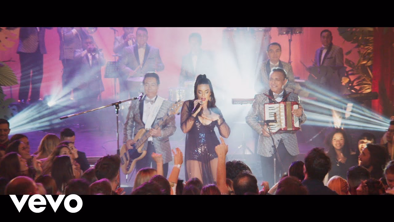 ¿Qué mujer canta El listón de tu pelo?