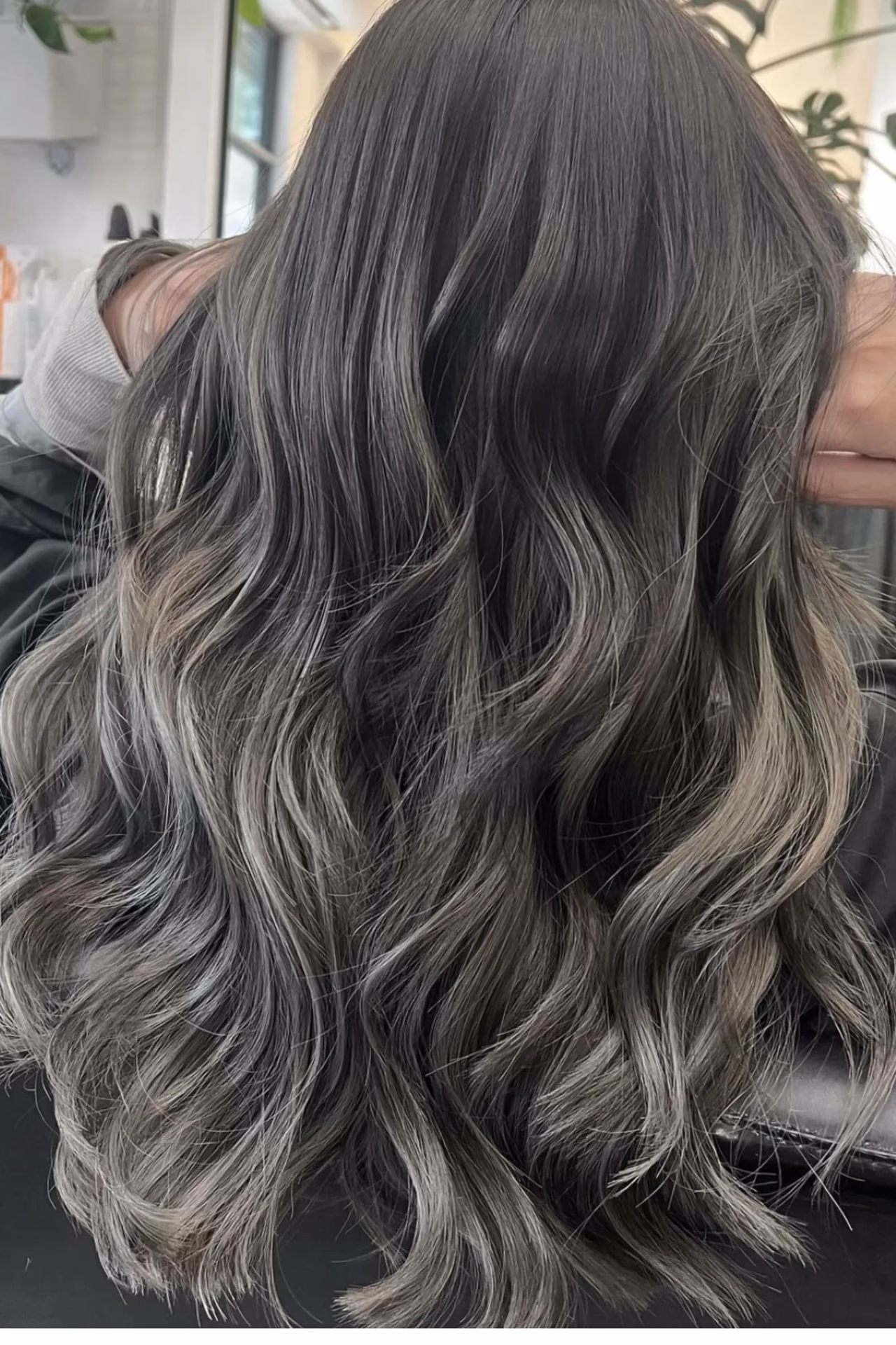 ¿Qué tinte cubre las canas rebeldes?