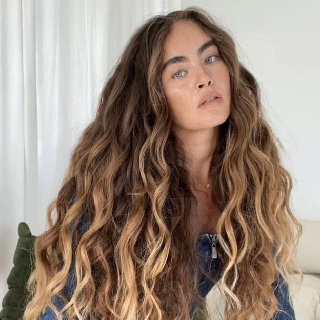 ¿Cuál es la diferencia entre mechas rubias y reflejos rubios?