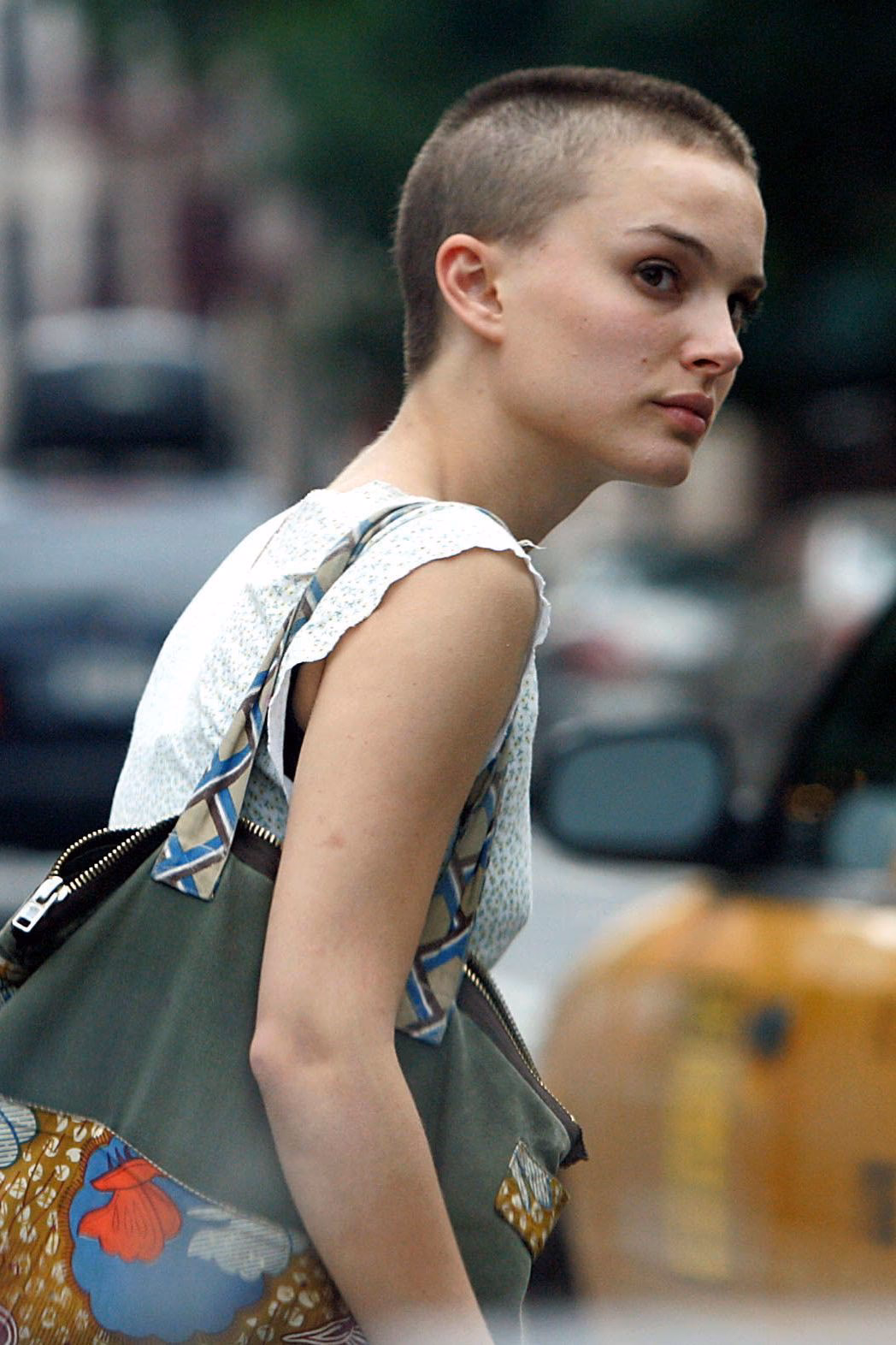 ¿Cuántos idiomas habla Natalie Portman?