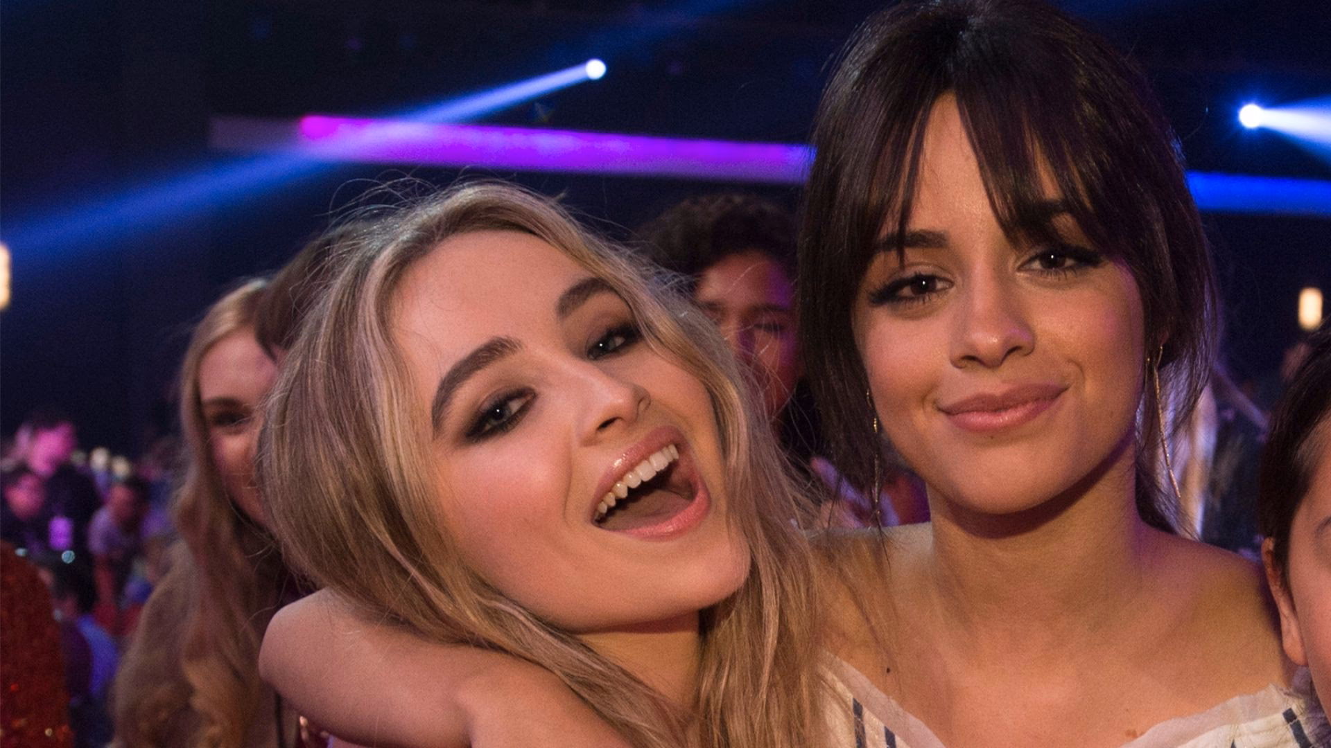 ¿Cómo puedes llamar a Sabrina Carpenter?