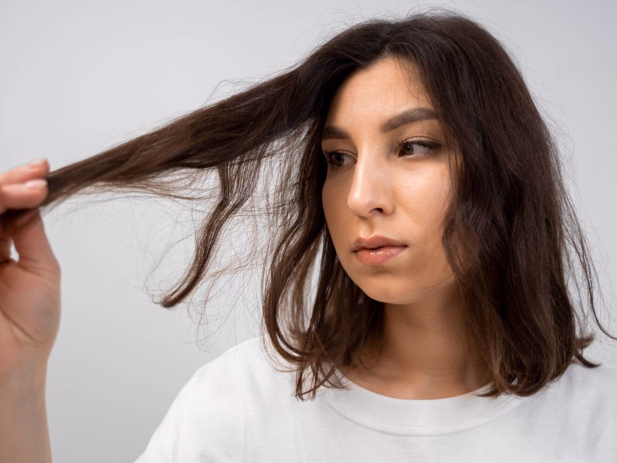 ¿Qué es lo que produce mal olor en las axilas?